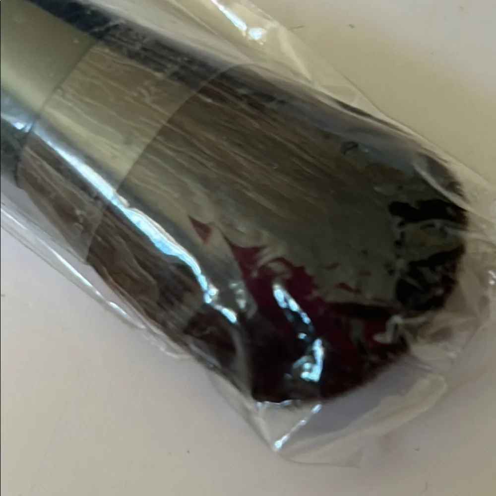 bareMinerals Double-Ended Full Tapered Shadow and Blush Brush - SEALED